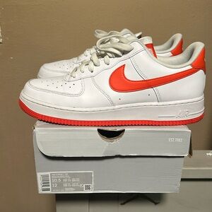 Men Nike Air Force 1 orange and white 10.5